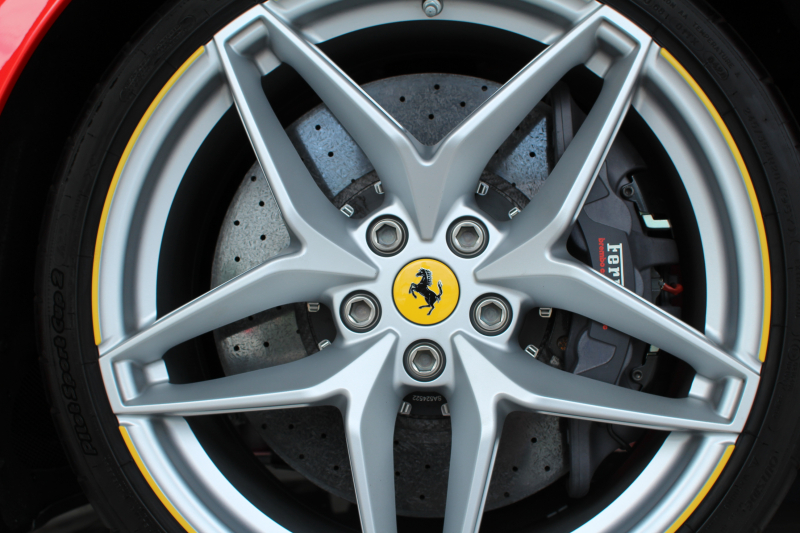 フェラーリ 488ピスタ スパイダー D車 Tailor Made 中古車 情報